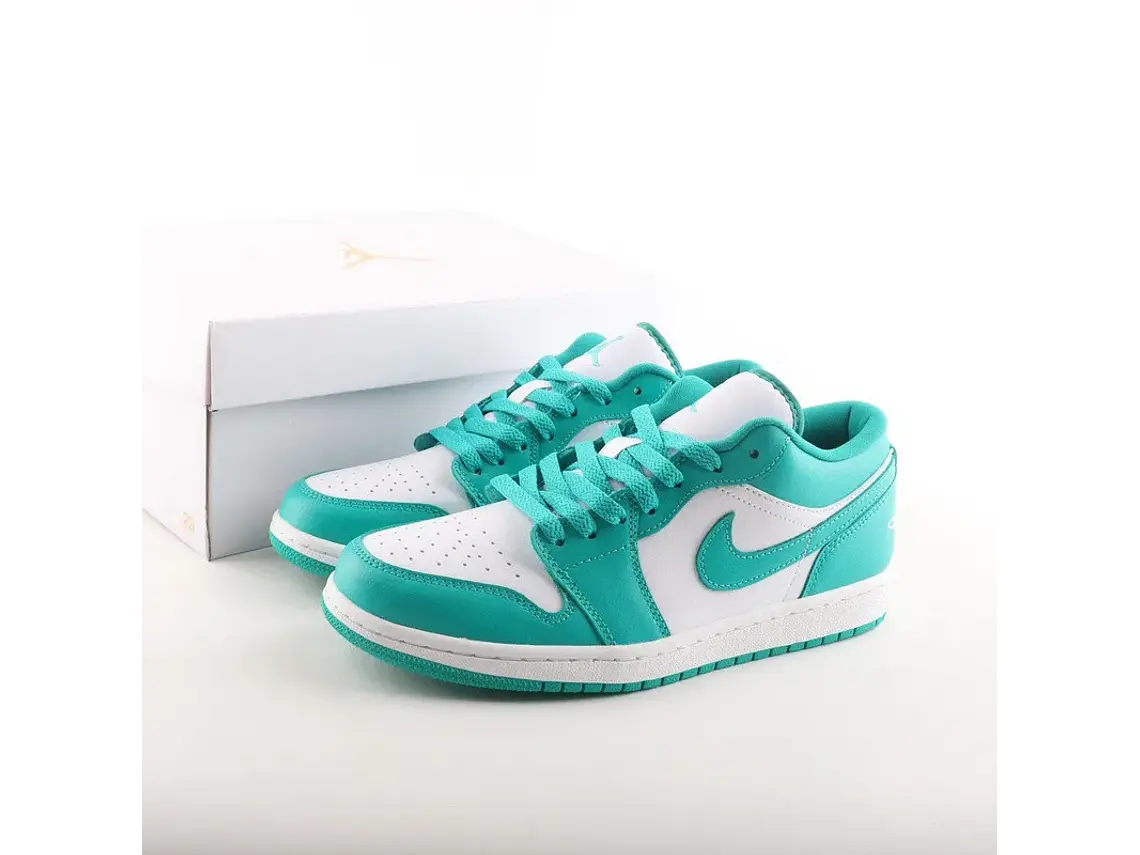 Ténis Nike Air Jordan 1 Retro Low DC0774 - Estilo Icónico 13
