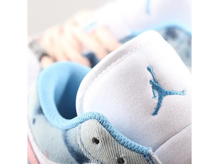 Ténis Air Jordan 1 Retro Low – Herança e Estilo 3