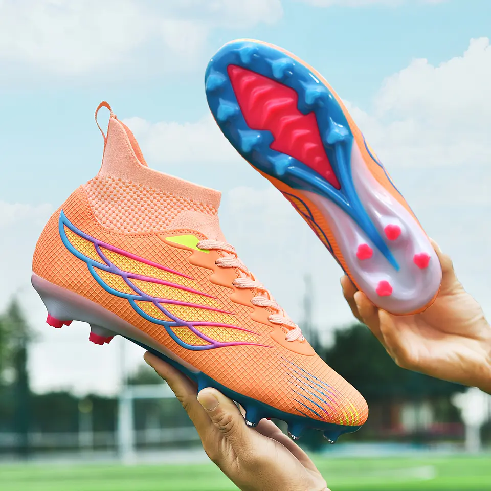 Botas de Futebol Masculinas de Alta Qualidade com Cabedal Sem Costura, Novos Tênis para Gramado Externo, Antiderrapantes, Resistentes ao Desgaste, Oferecem Super Aderência, Protege... 7