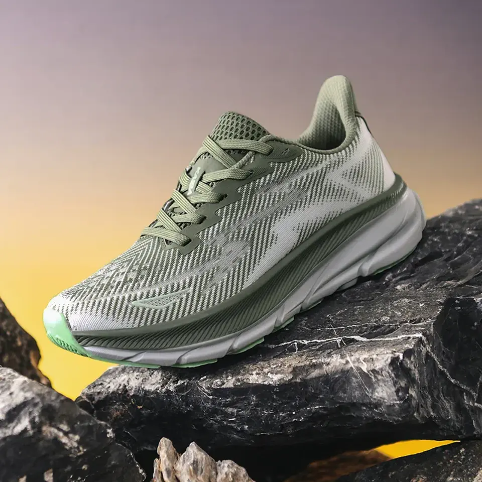 Tênis de corrida masculino de luxo para casal, tênis ao ar livre, amortecimento, malha respirável, fora de estrada, treinador, sapatos de corrida antiderrapantes, moda 9