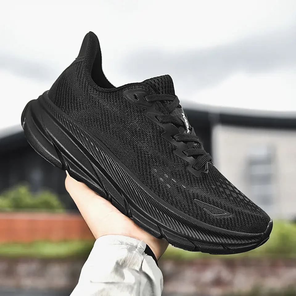 Tênis de corrida masculino de luxo para casal, tênis ao ar livre, amortecimento, malha respirável, fora de estrada, treinador, sapatos de corrida antiderrapantes, moda 12