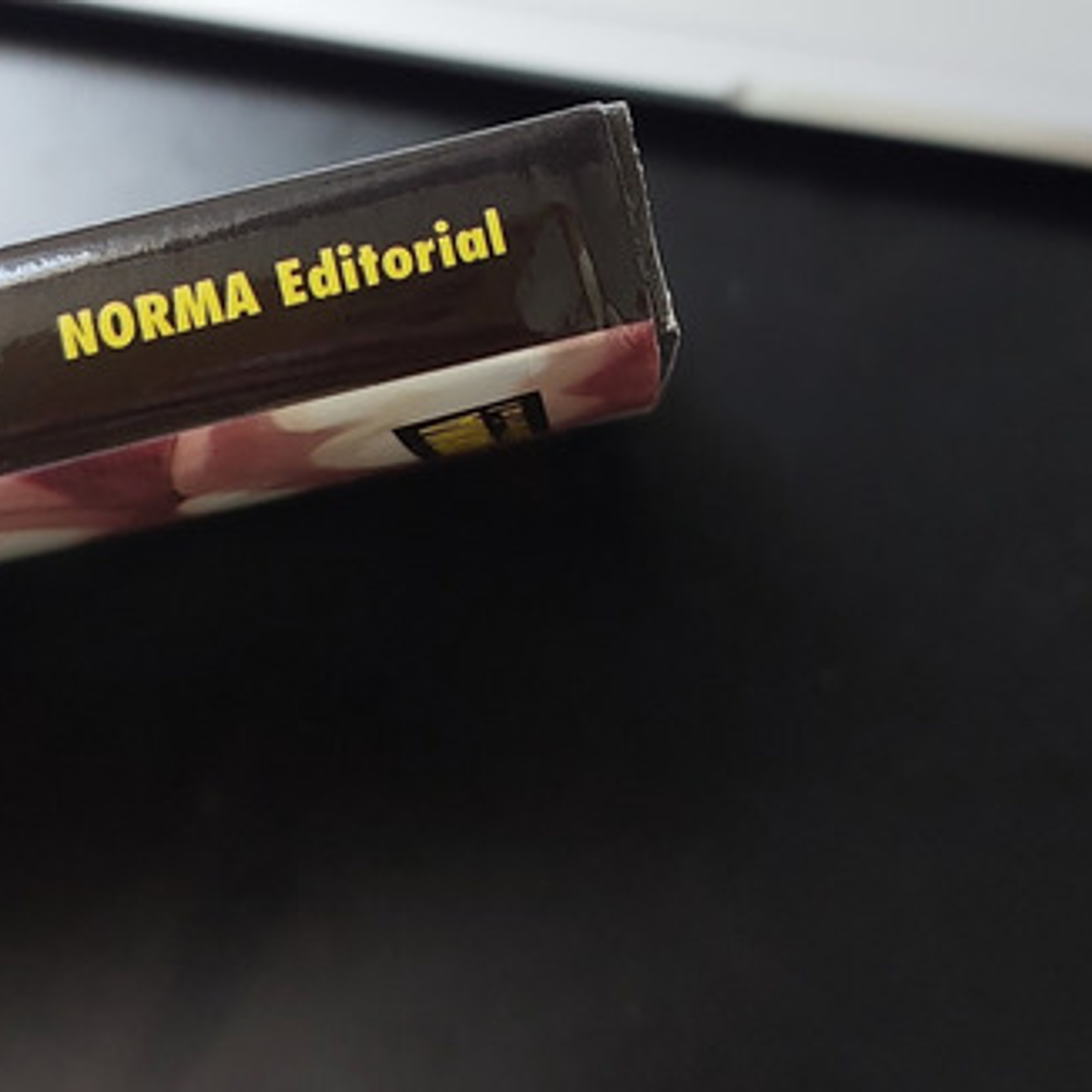 Ataque A Los Titanes 1 Con Detalle - Norma Editorial 3