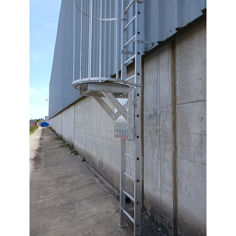 Puerta de acceso Escala 9