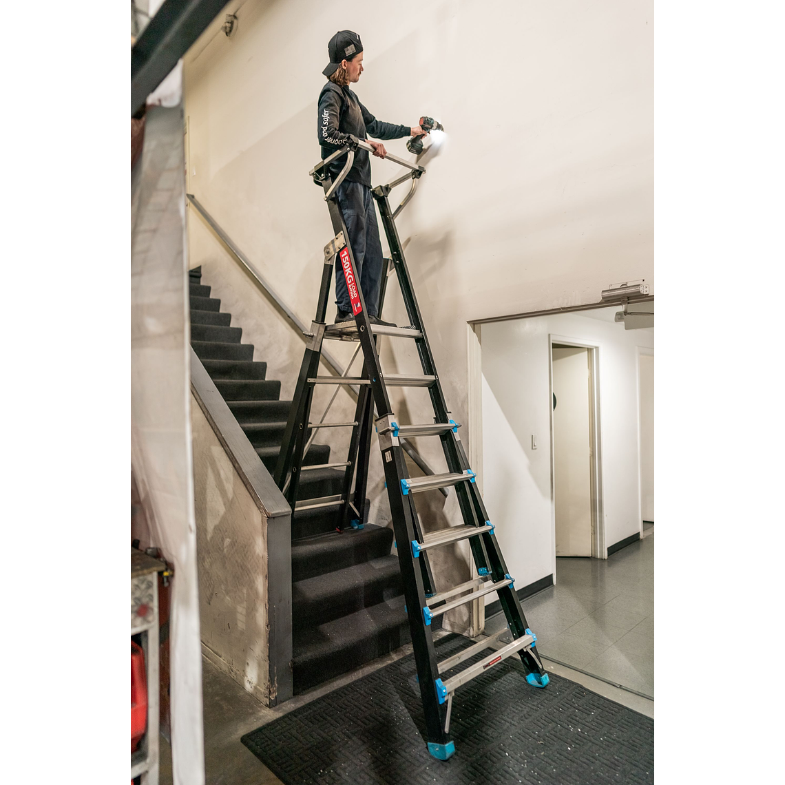 Escalera plataforma ajustable 1