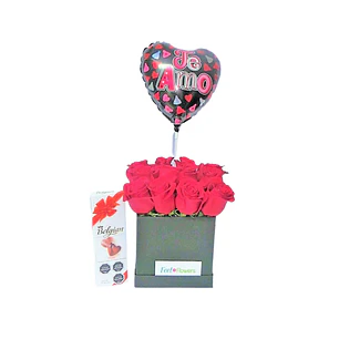 Rosas en cubo negro más chocolates y globo | Regala Amor y Afecto con Diseño Moderno 
