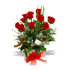 Arreglo de 12 rosas | Regala Amor y Consideración a tu pareja