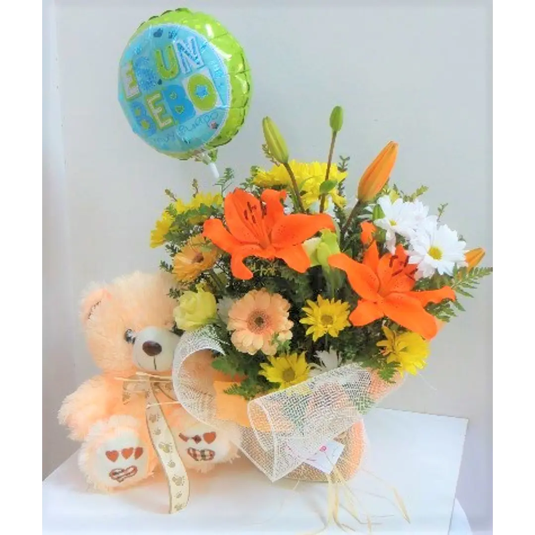 Arreglo mixto con peluche y globo 1