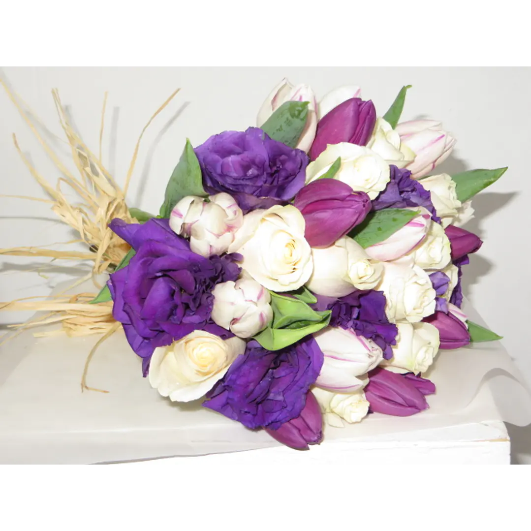 Ramo Novia Tonos Morado blanco 1