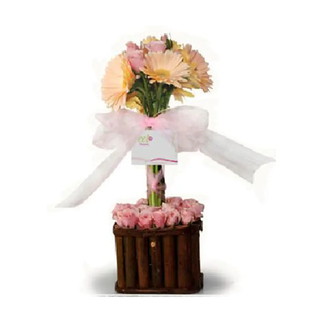 Arbolito gerberas y mini rosas 1