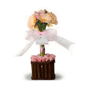 Arbolito gerberas y mini rosas