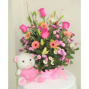 Arreglo Floral Mixto con Peluche