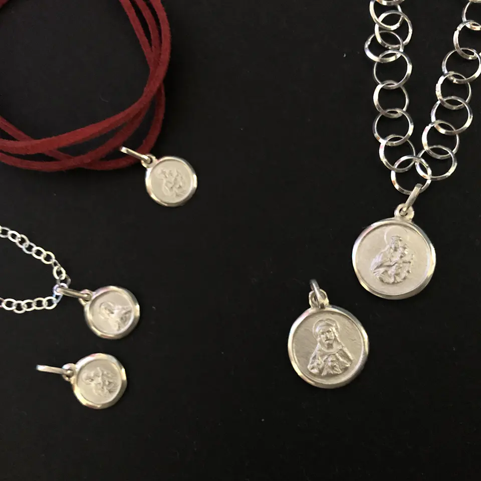 colgantes escapulario | PLATA 7