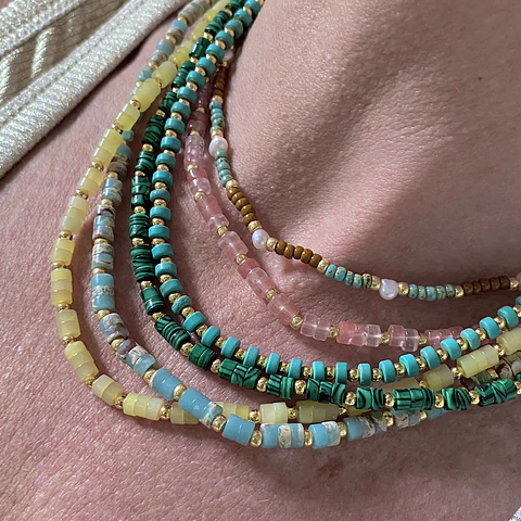 COLLARES MOSTACILLAS Y PIEDRAS