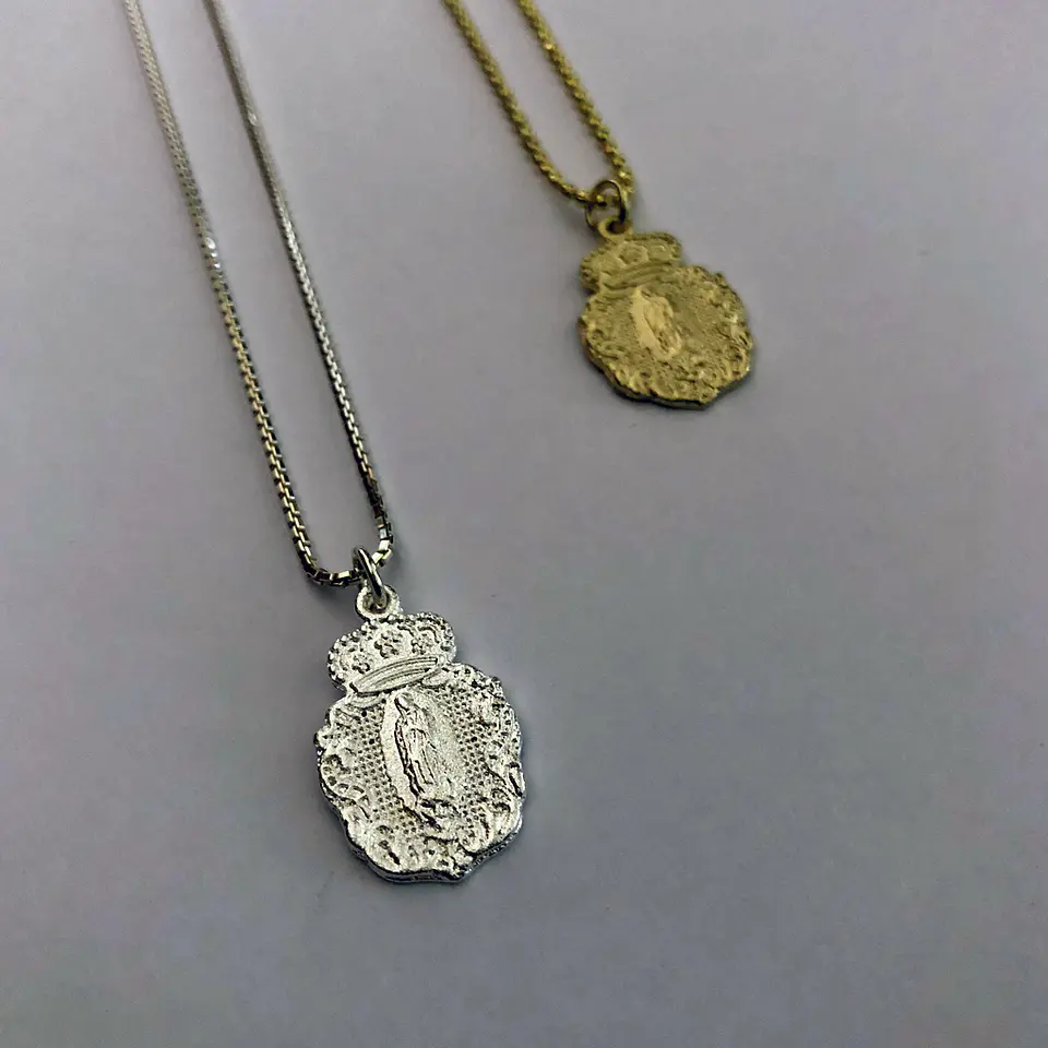 Colgante Virgen de Guadalupe | BAÑO ORO Y BAÑO PLATA 2