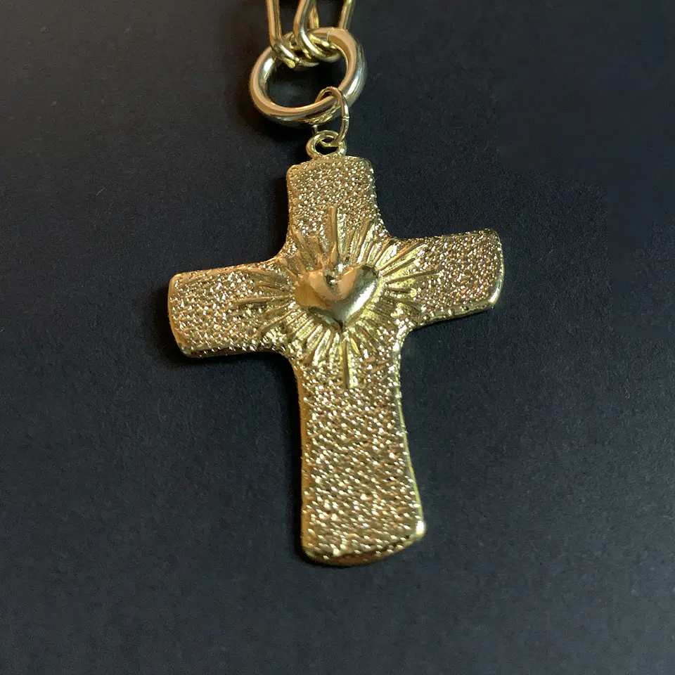 Colgante Cruz Corazón Rayos XL | BAÑO ORO 2