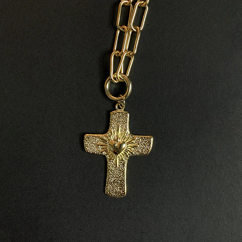 Colgante Cruz Corazón Rayos XL | BAÑO ORO