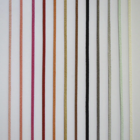 TIRAS DE GAMUZA