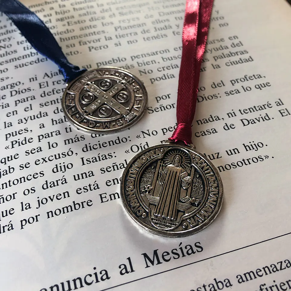 MARCADORES DE LIBRO SAN BENITO 2