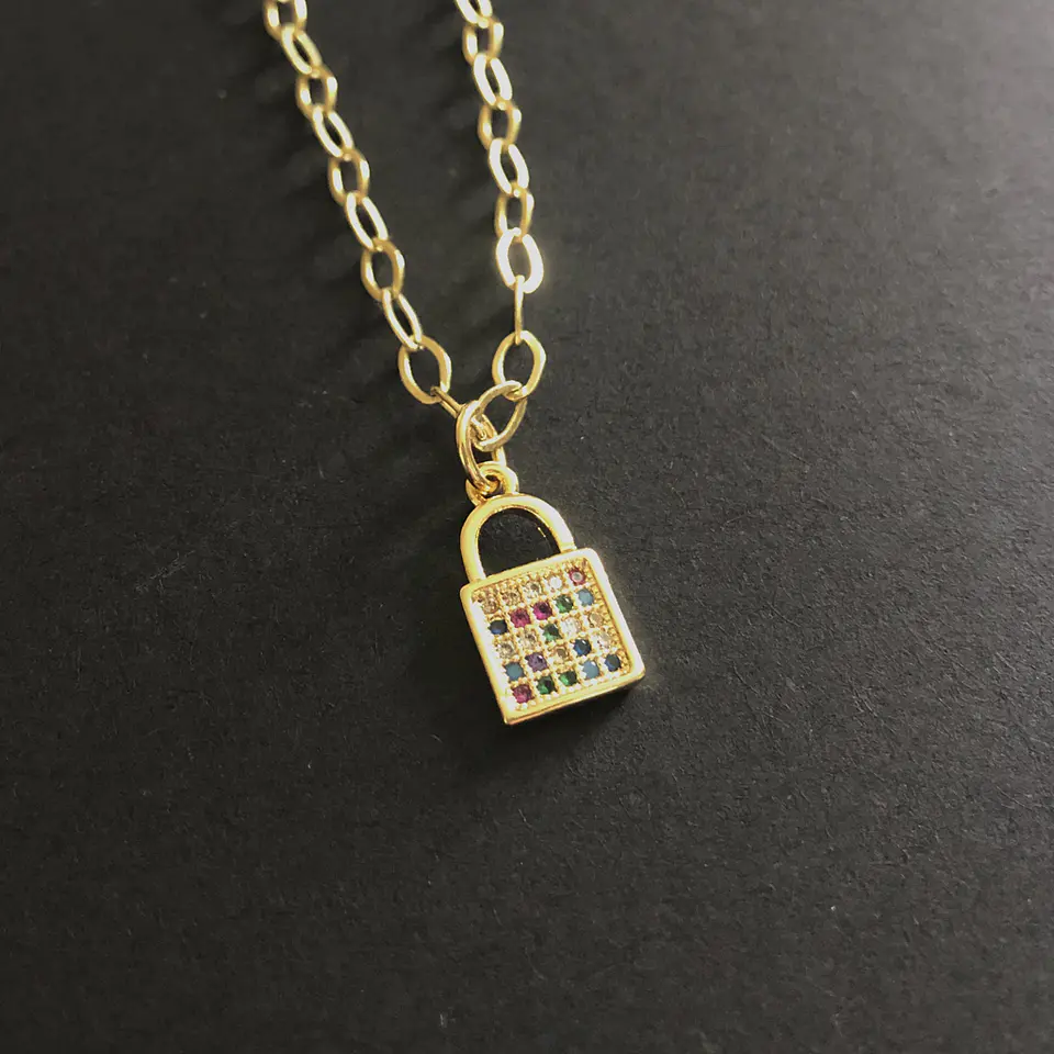 COLGANTE CANDADO PETIT COLORES | BAÑO ORO 1