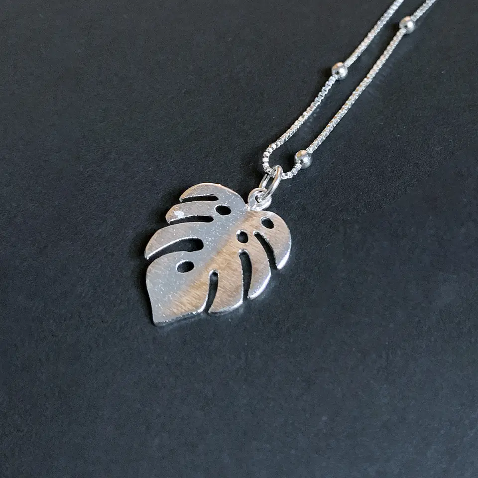 COLGANTE HOJA MONSTERA | BAÑO PLATA 1