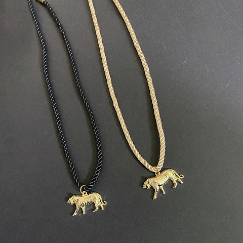 COLLARES CORDÓN TIGRE | BAÑO ORO