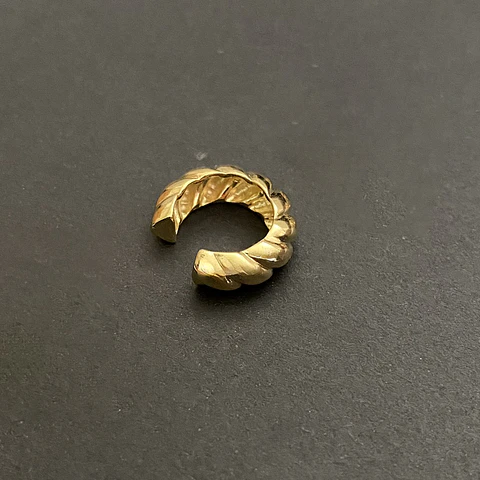 EAR CUFF ARGOLLA TRENZADA | BAÑO ORO