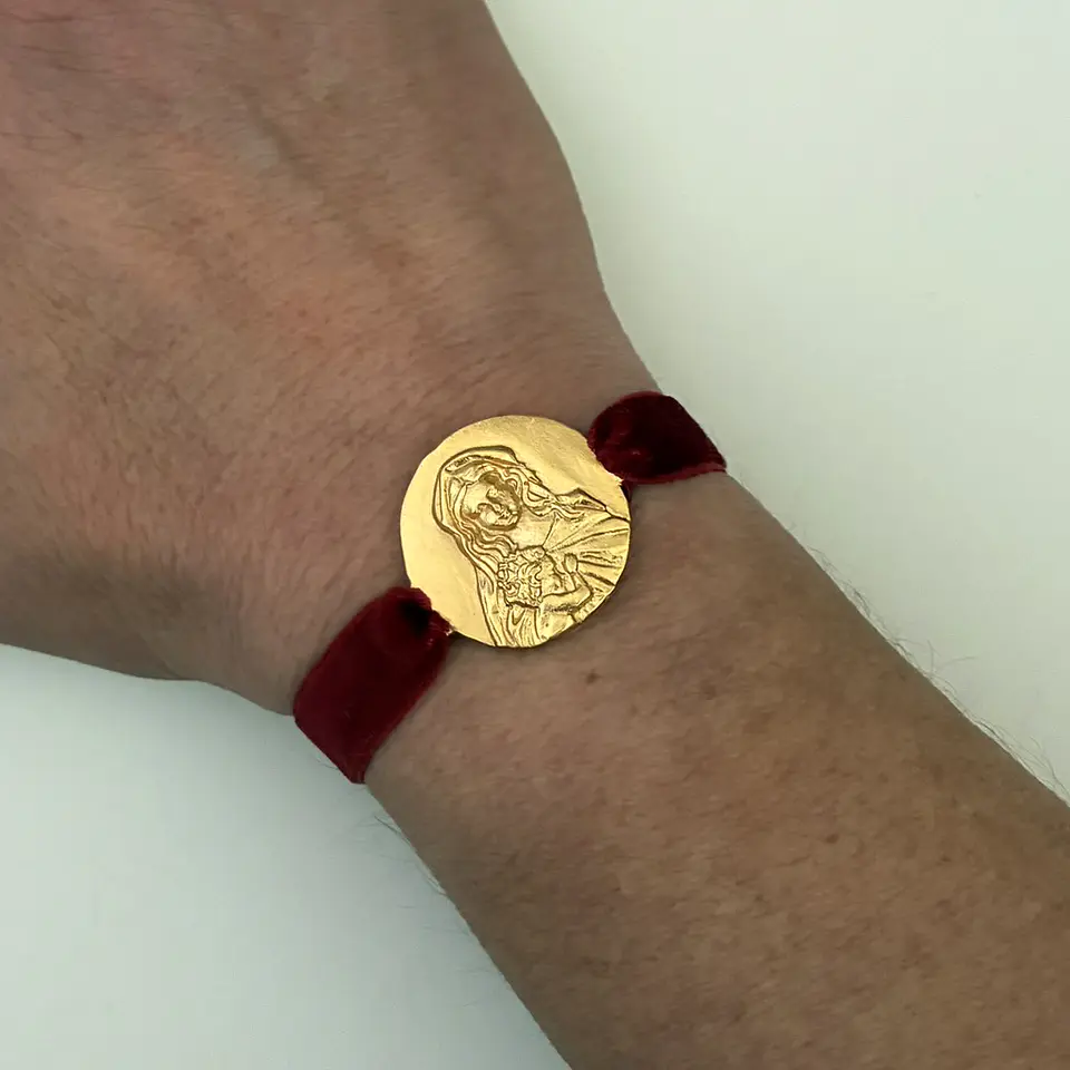 PULSERAS VELVET VIRGEN DE LA ALEGRÍA | ENCHAPE ORO 1