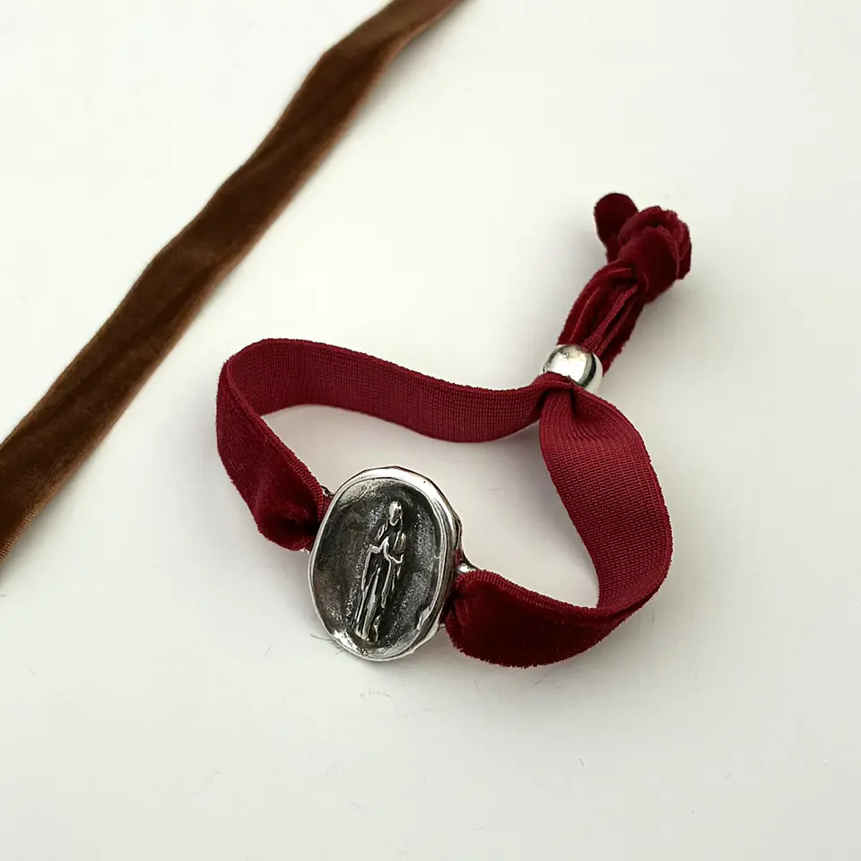 PULSERAS VELVET VIRGEN DE LOURDES | ENCHAPE ORO Y ENCHAPE PLATA 4