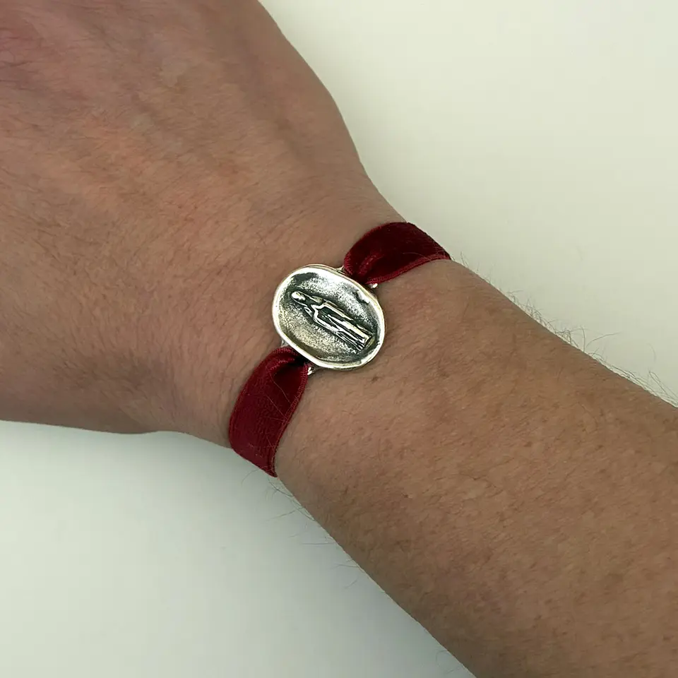 PULSERAS VELVET VIRGEN DE LOURDES | ENCHAPE ORO Y ENCHAPE PLATA 2