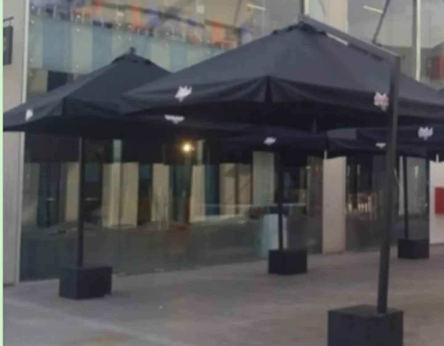Toldos / Quitasol Cafeteria Restaurant 2