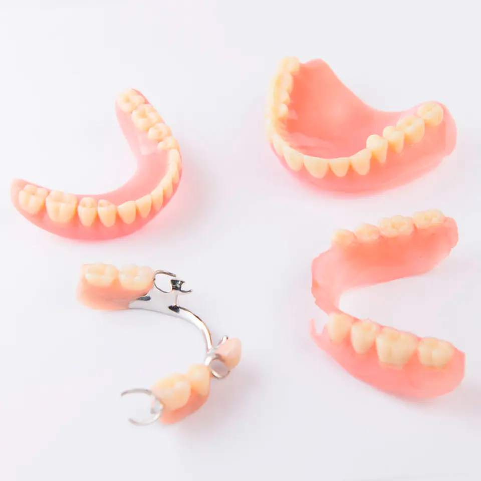 Prótesis Removible: Recupera tu Sonrisa, Comodidad y Función 2