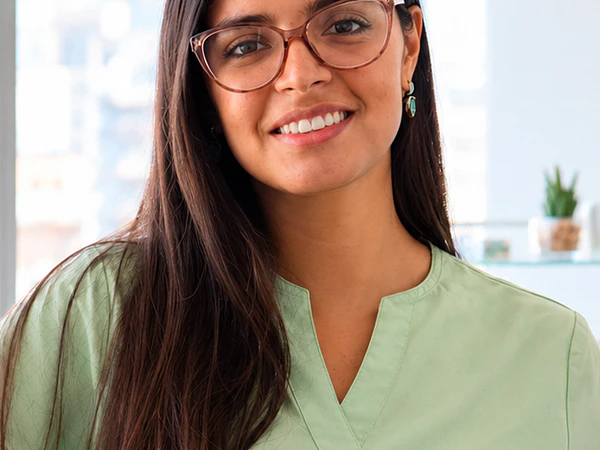 Dra. Gabriela Muñoz | Odontología General, Infantil y Joyería Dental en XBUCAL