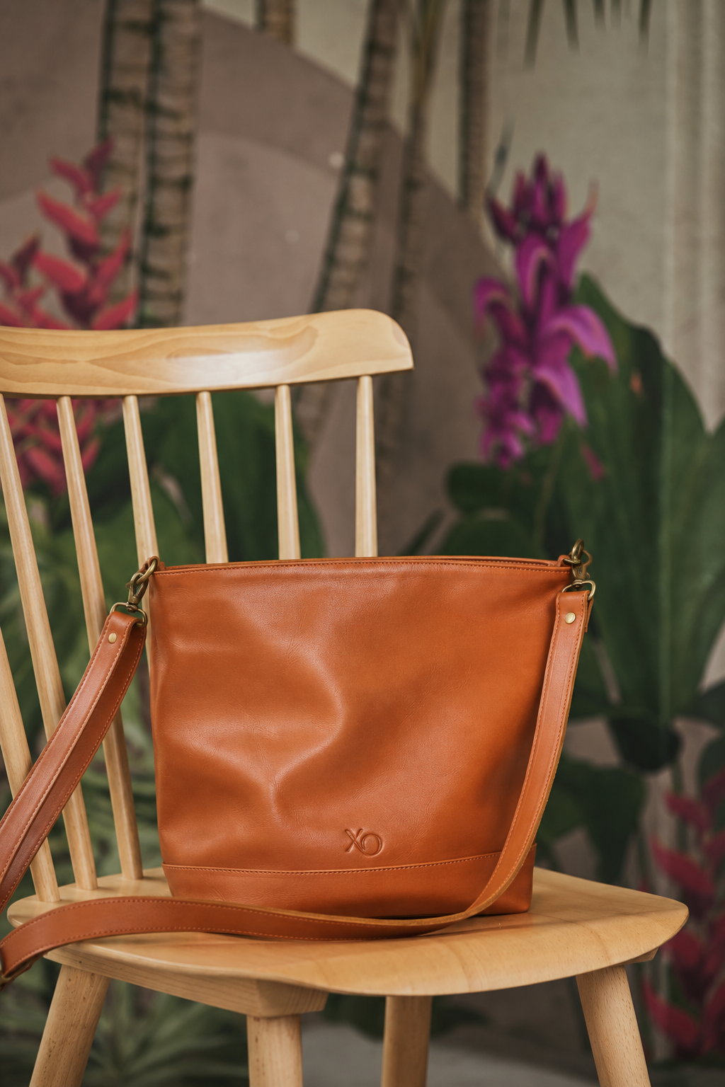Bandolera Sling Bag de Cuero Natural Cunco OLKI - Café