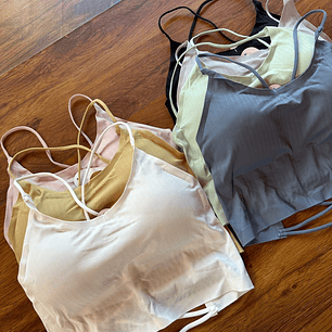 Peto deportivo con espalda descubierta