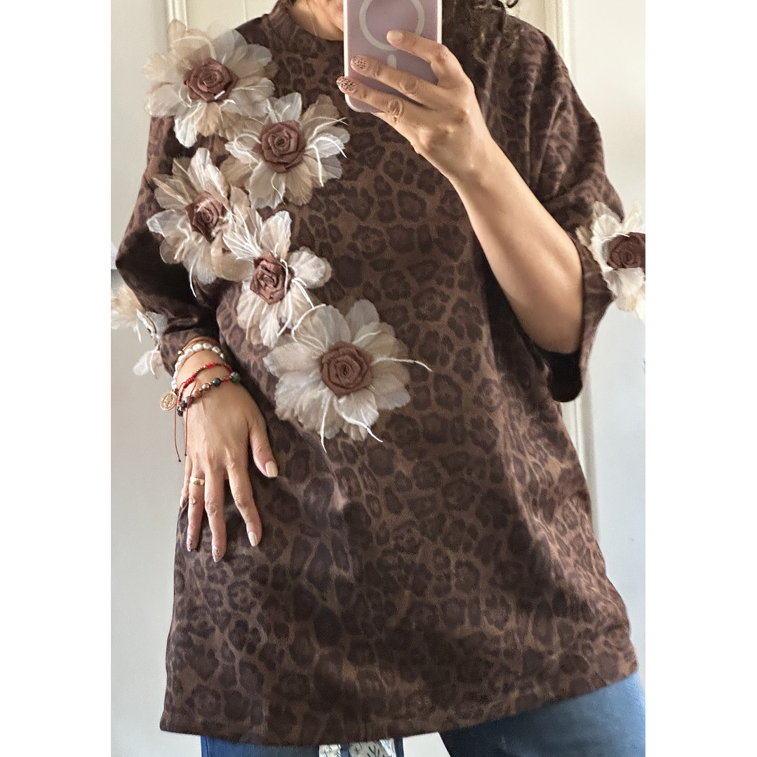 Polera Animal print rosal 1