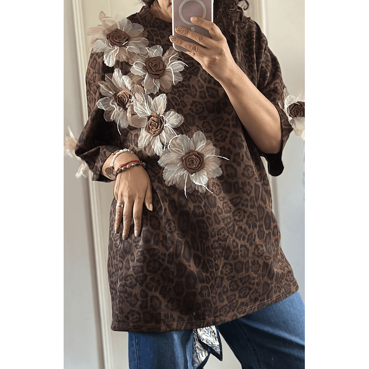 Polera Animal print rosal 2