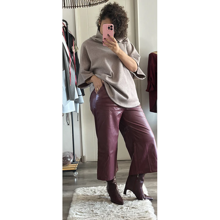 Pantalon Ecocuero corto 1