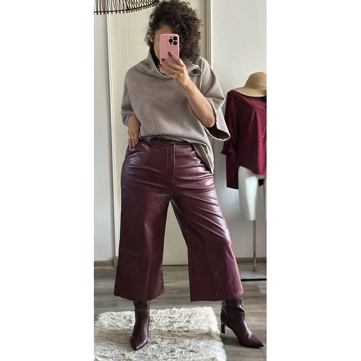 Pantalon Ecocuero corto 2