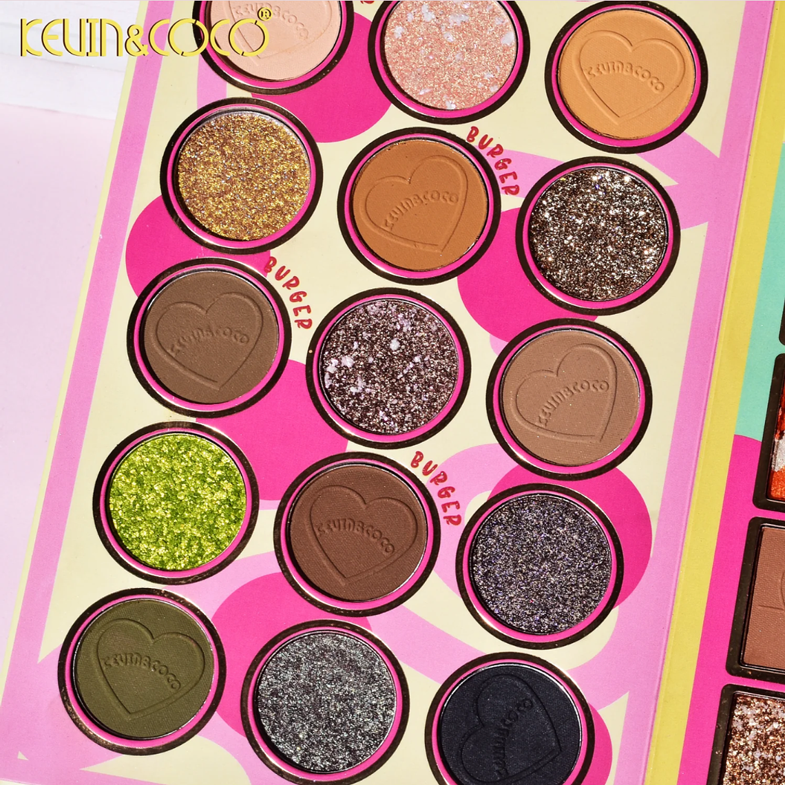 PALETA DE MAQUILLAJE DE 62 COLORES DE YUMMY BURGER  4