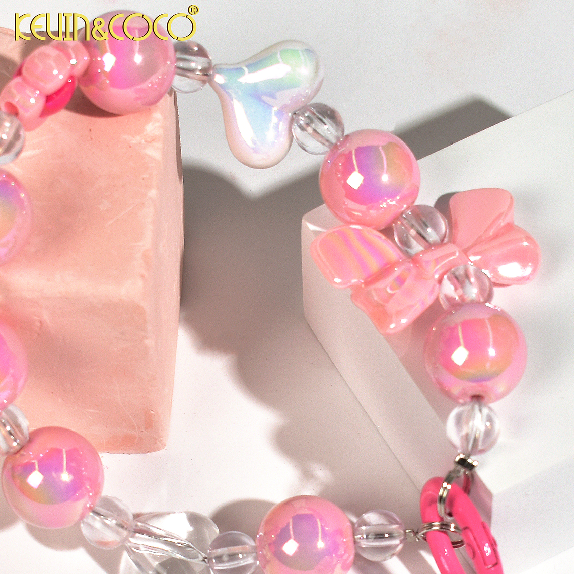 LABIAL ATERCIOPELADO DE OSITO CON CADENA  5