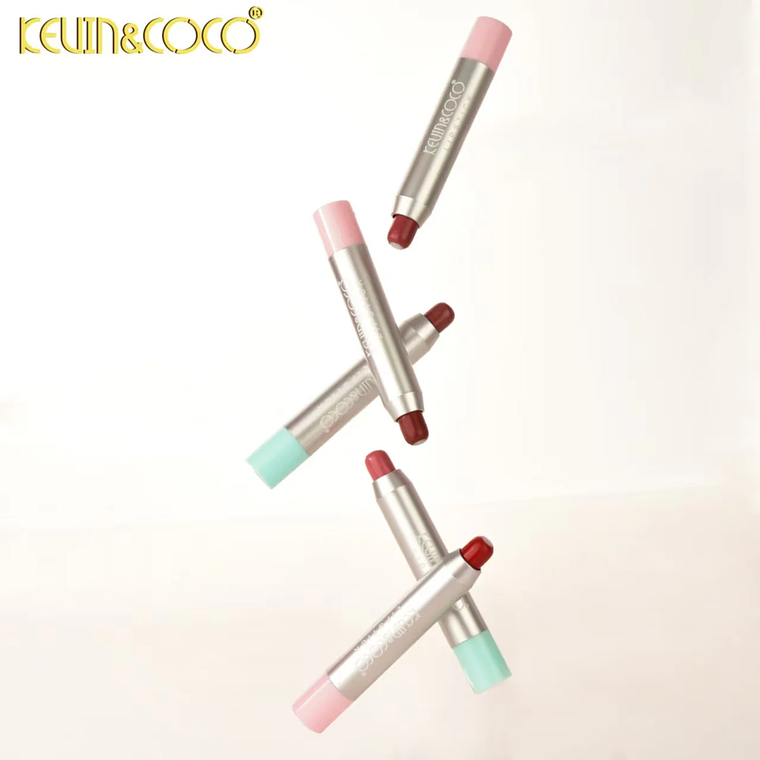   Lápiz labial color cereza menta claro  2