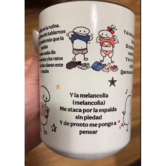 Diseños Plantilla Tazas De vuelta en la rutina Nos vestimos sin hablarnos la prisa puede más que la pasión Si Nos Quedara Poco Tiempo Chaiane Flork meme Deformito Sublimacion Png 