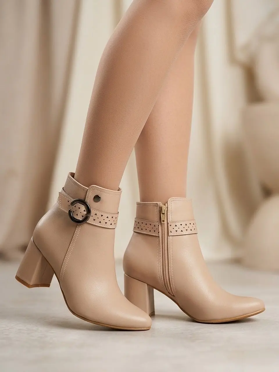Botin Emilia Nude 1
