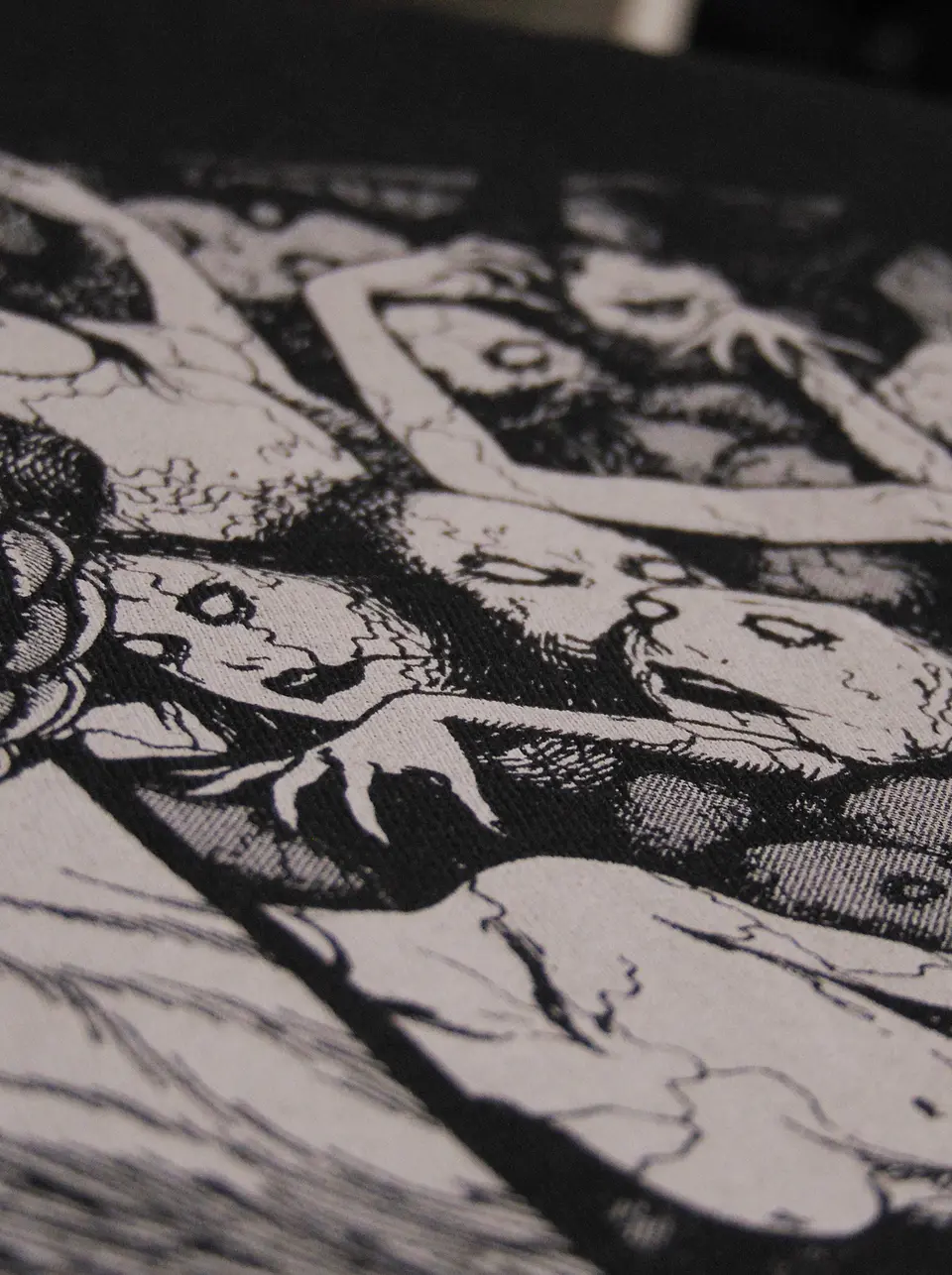 Polera Junji Ito art 3