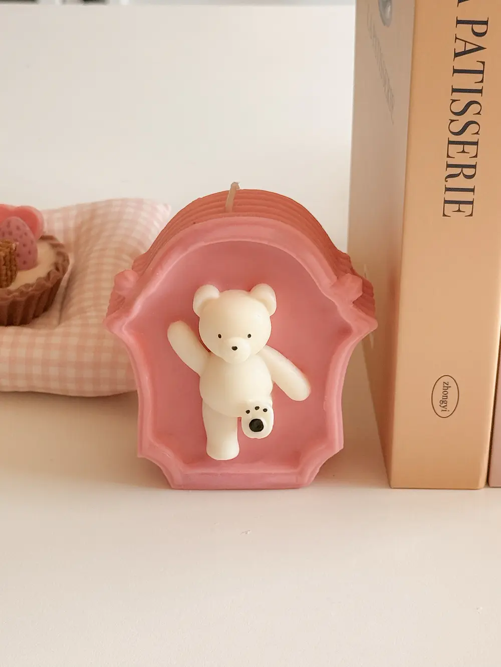 Teddy Frame Candle Pink 🧸✨ 1
