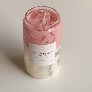 🍓 Strawberry Milk Candle
