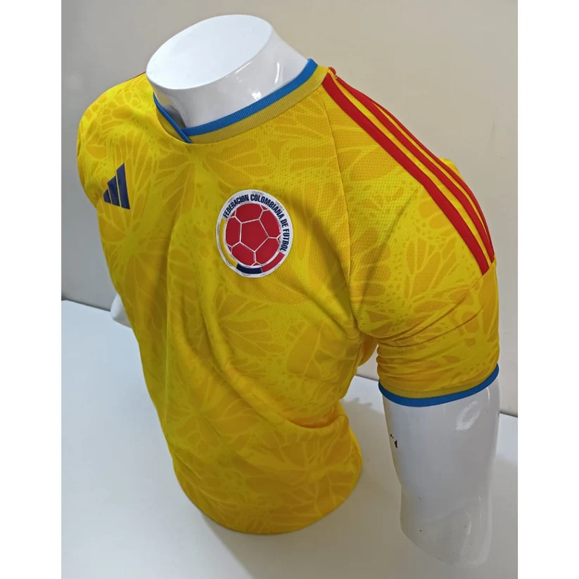 CAMISETA Y BUSO SELECCIÓN COLOMBIA