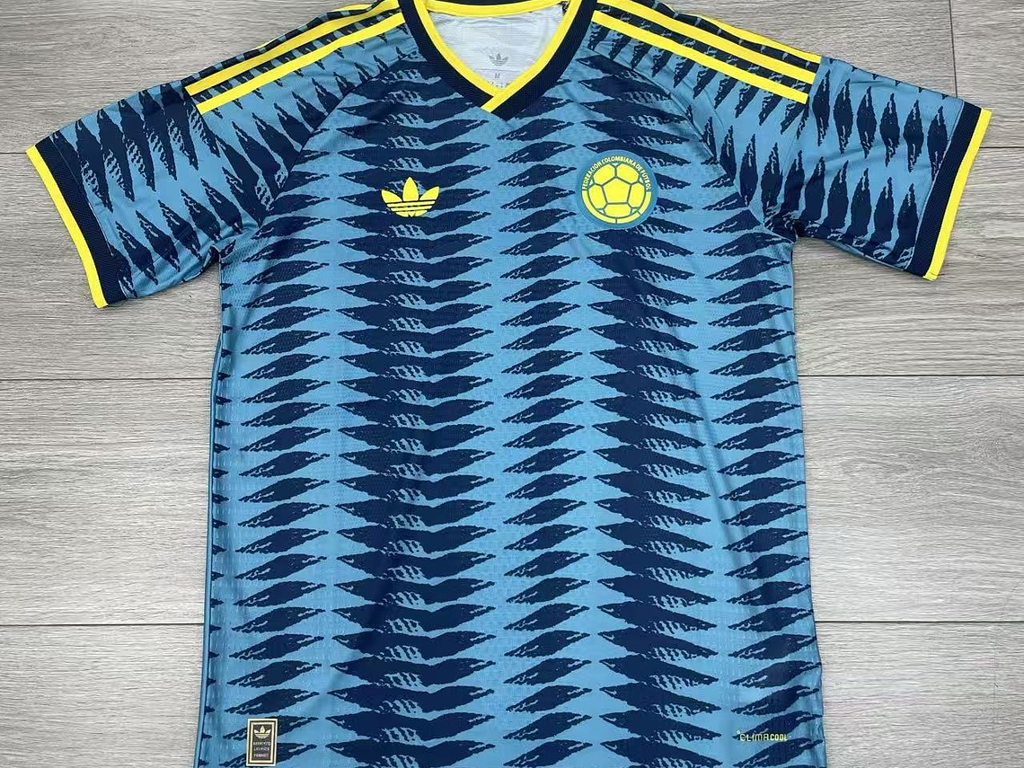 Camiseta Oficial Selección Colombia 2026 – Modelo Titular (Hombre y Mujer) 1