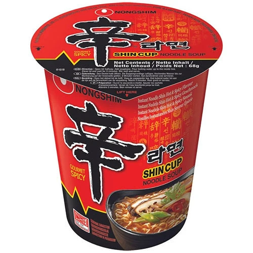 Ramen Macarrão instantâneo em copo sabor apimentado Shin 68g 1