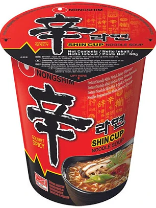 Ramen Macarrão instantâneo em copo sabor apimentado Shin 68g